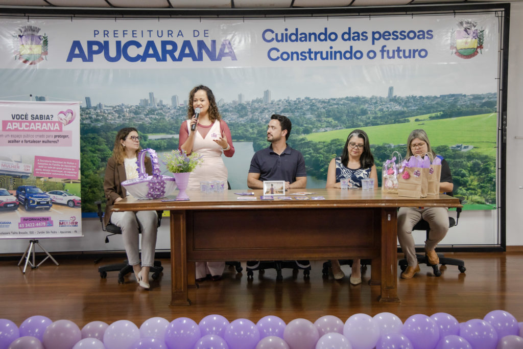 2026-08-28_palestra_mariana-neris_agosto_lilas_001 (2)