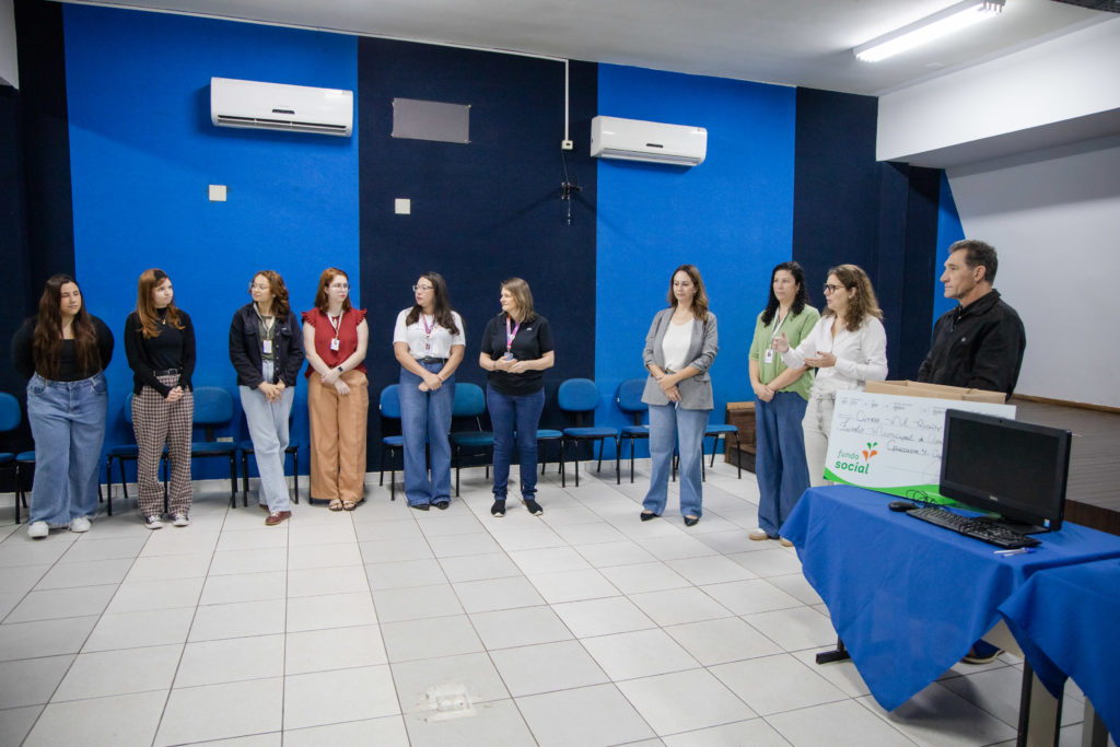 2026-08-31_entrega_computador_cheque_seja_008