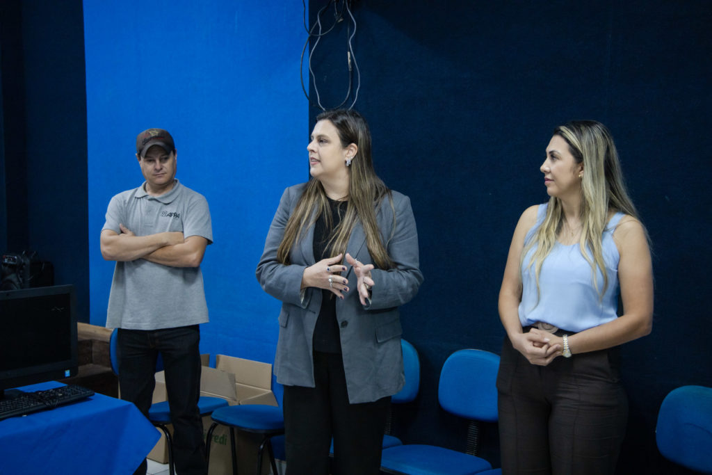 2026-08-31_entrega_computador_cheque_seja_009