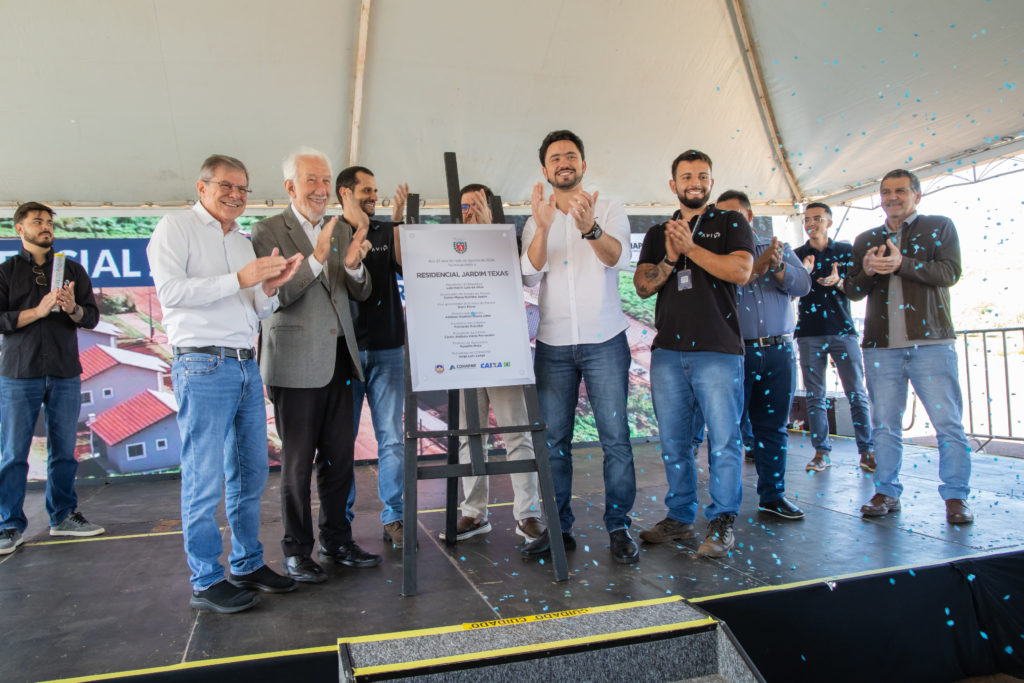 27-08-2026_darci_piana_entrega_casas01-3