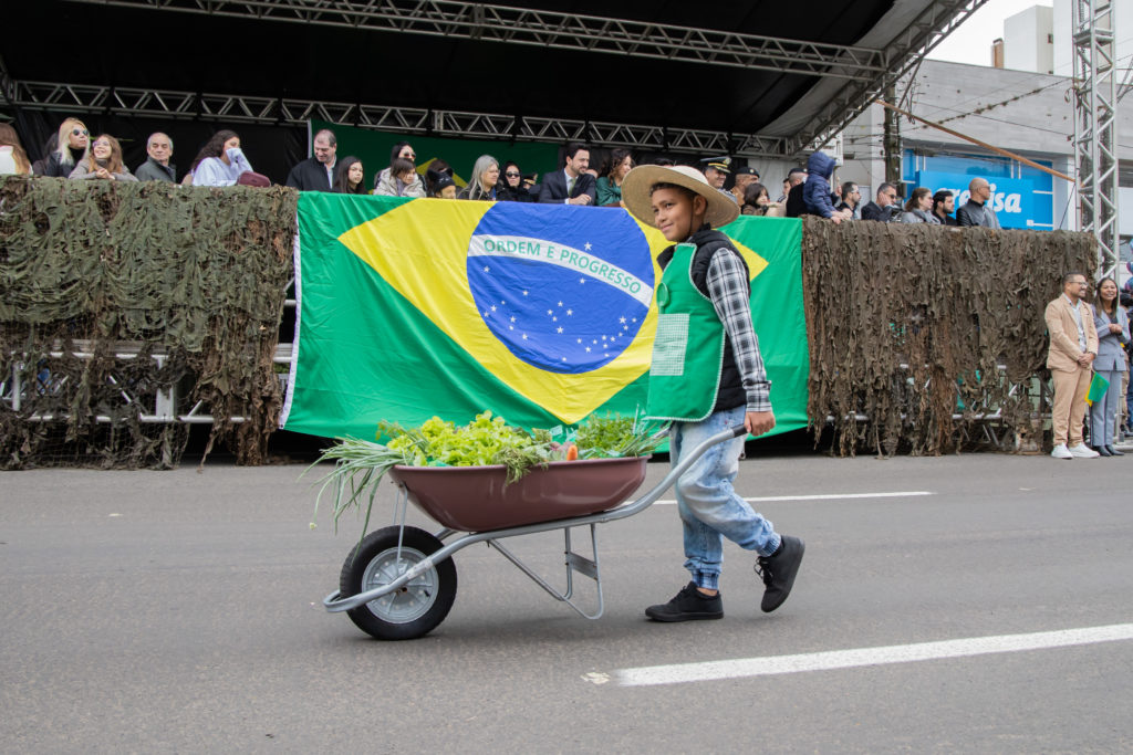 07-09-2026-desfile_cívico (30)