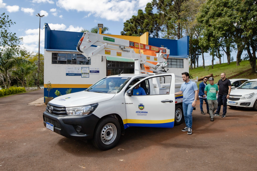 2026-09-17_entrega_camioneta_hilux_001