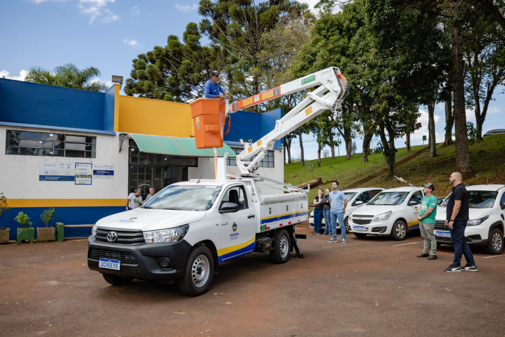 2026-09-17_entrega_camioneta_hilux_009