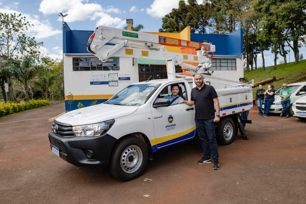 2026-09-17_entrega_camioneta_hilux_014