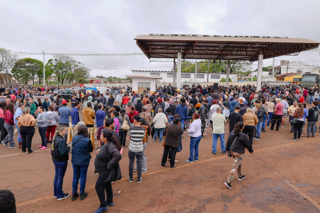 22-09-2026_fila_chuva_lona_telha_patio_011