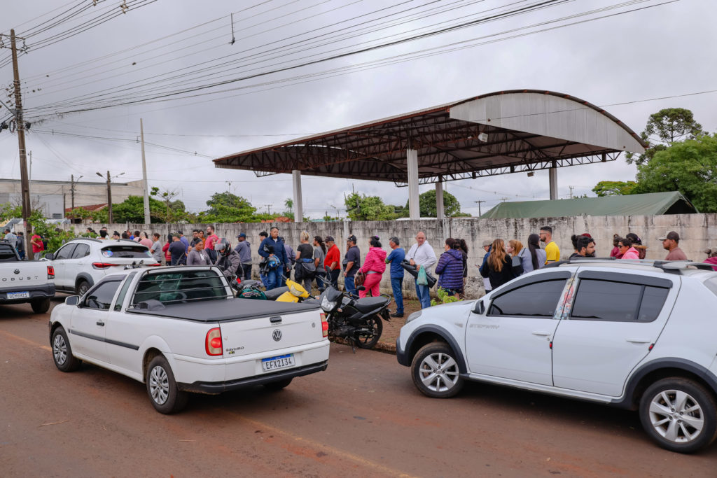22-09-2026_fila_chuva_lona_telha_patio_036
