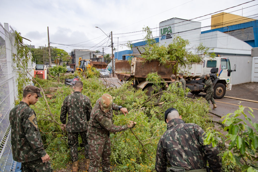 2026-10-02_limpeza_temporal_exercito_025