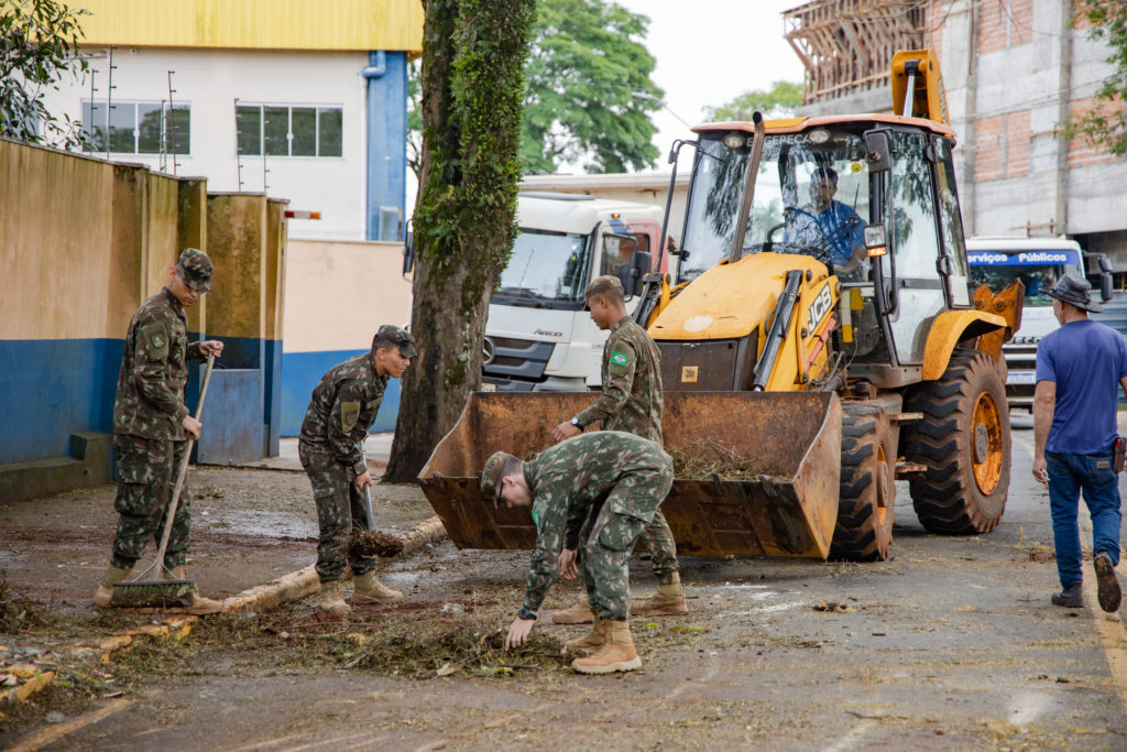 2026-10-02_limpeza_temporal_exercito_039
