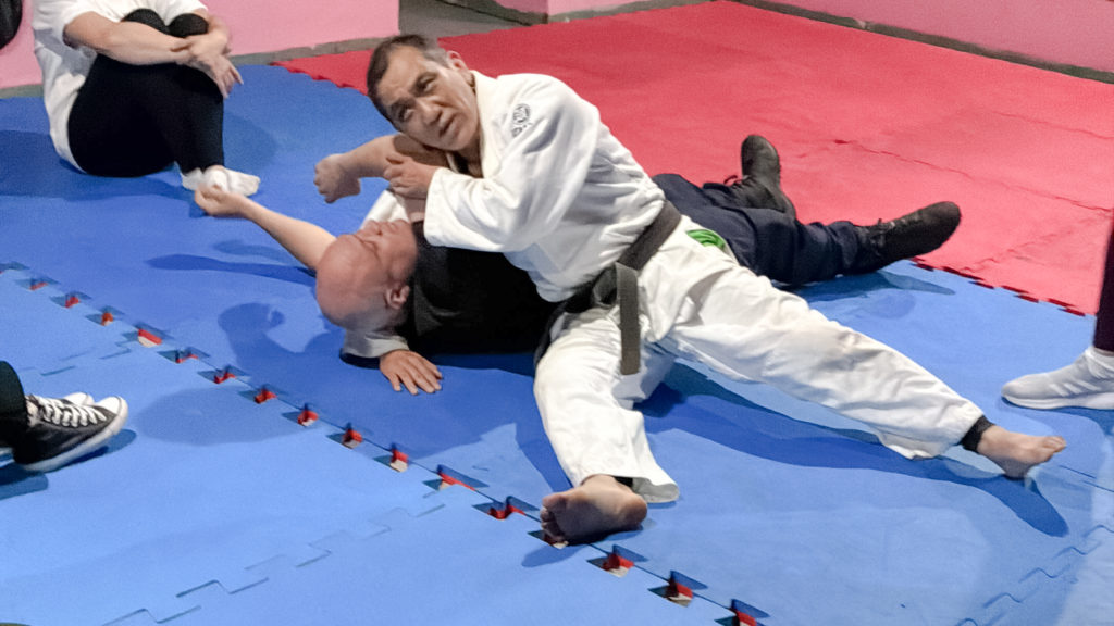 2026-10-06_curso_defesa_pessoal005