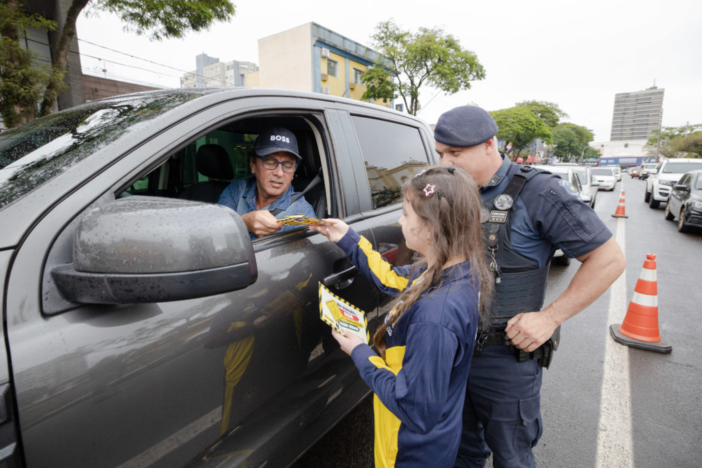 2026-10-29_blitz_educativa_gcm_009