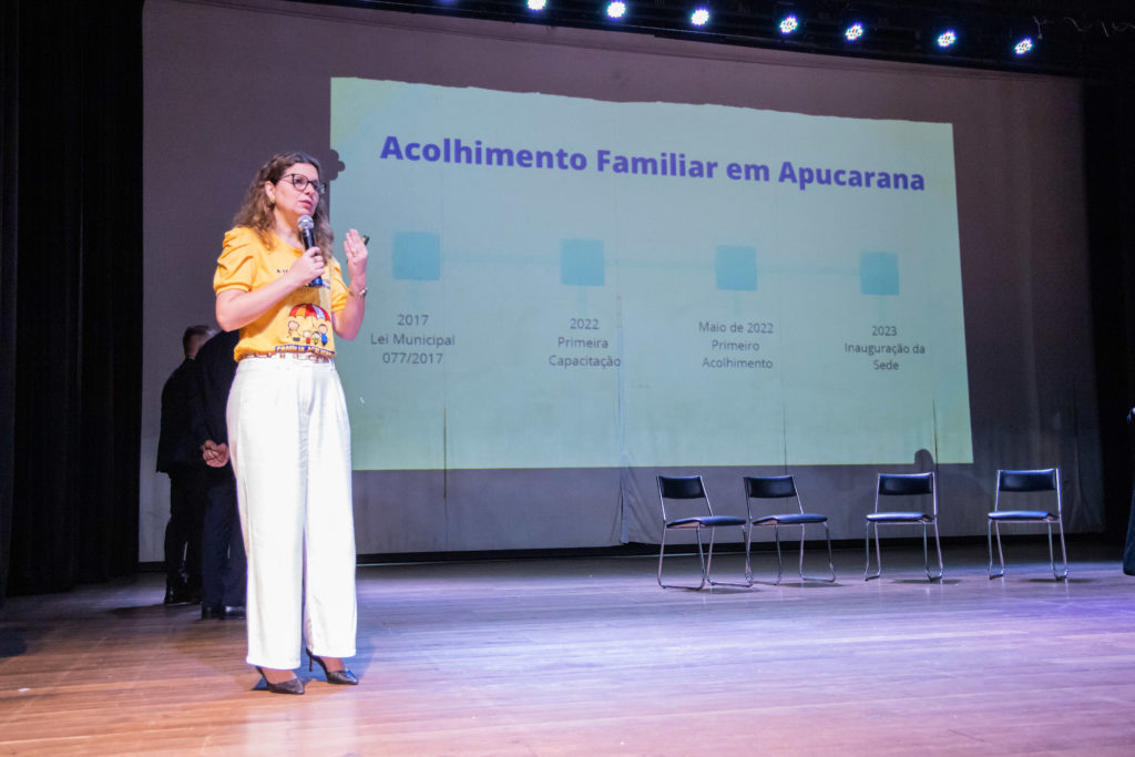 23-10-2026_l seminario_municipal_de-acolhimento_familiar01-16