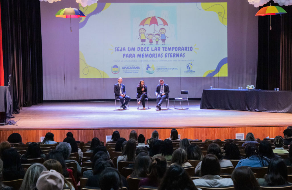 23-10-2026_l seminario_municipal_de-acolhimento_familiar01-9