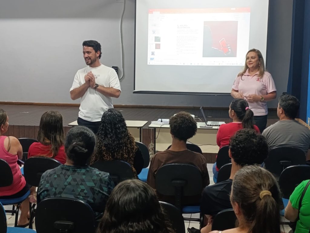 Palestra_Centro_Juventude_golpes_internet (2)