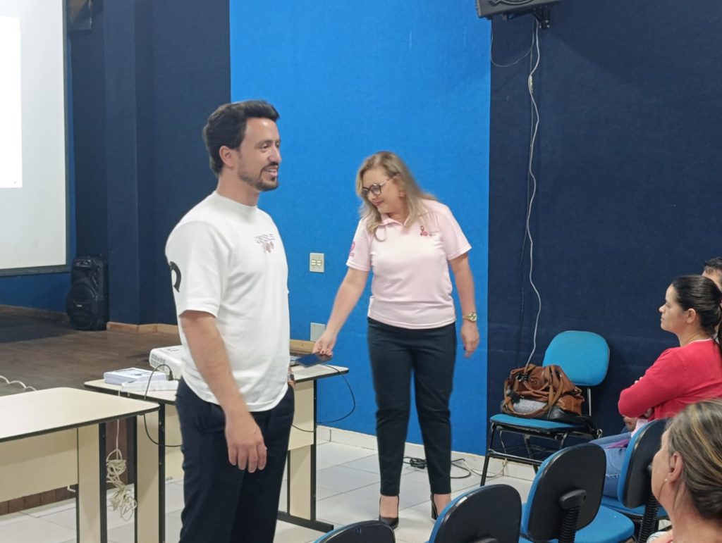 Palestra_Centro_Juventude_golpes_internet (4)