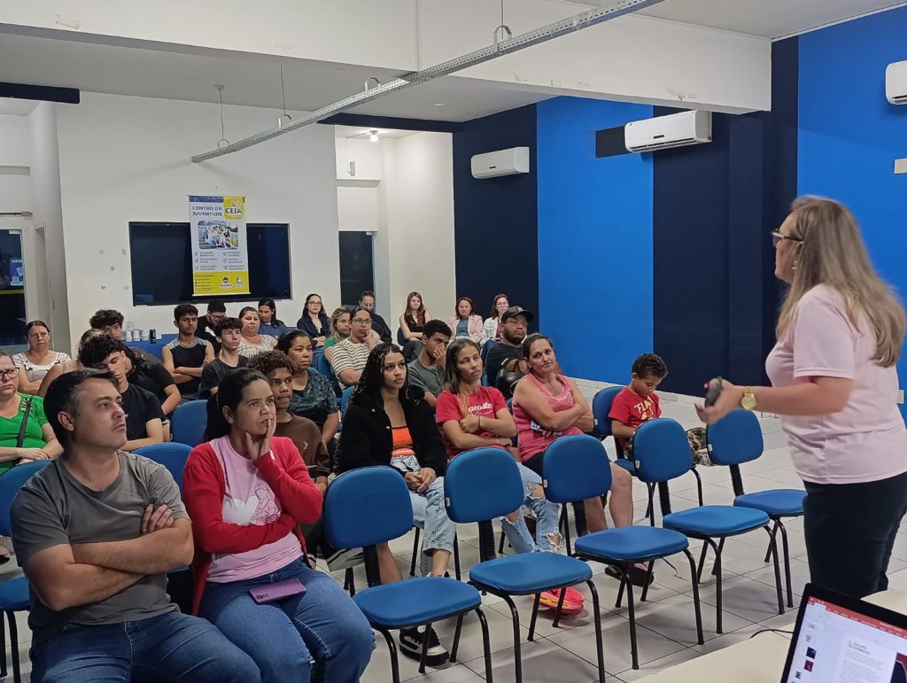 Palestra_Centro_Juventude_golpes_internet (6)