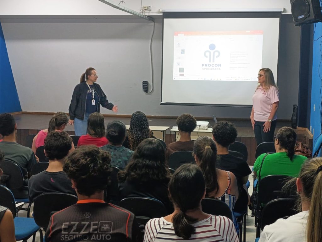 Palestra_Centro_Juventude_golpes_internet (9)