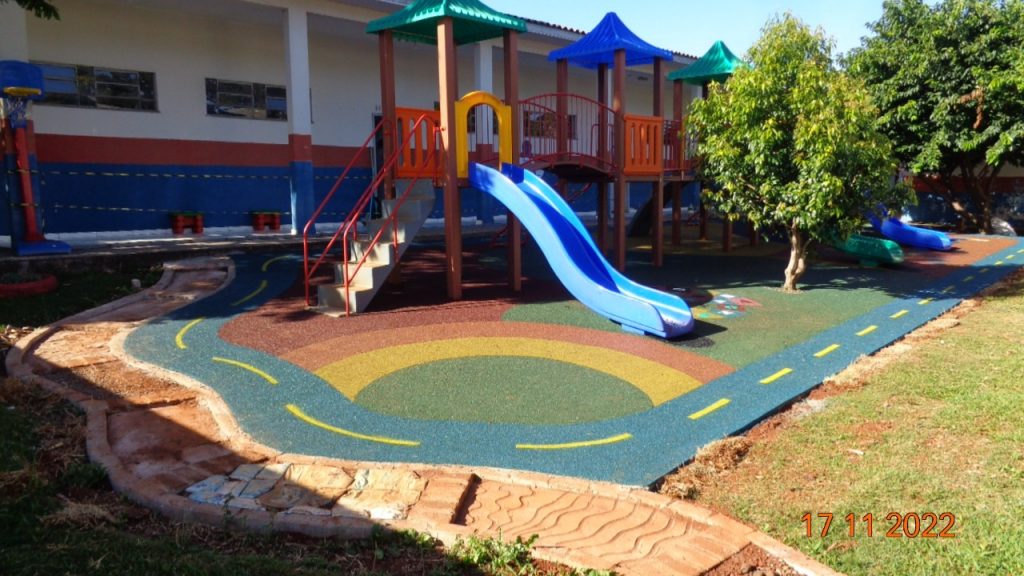 Autarquia De Educa o Instala Pisos Emborrachados Nos Parquinhos 