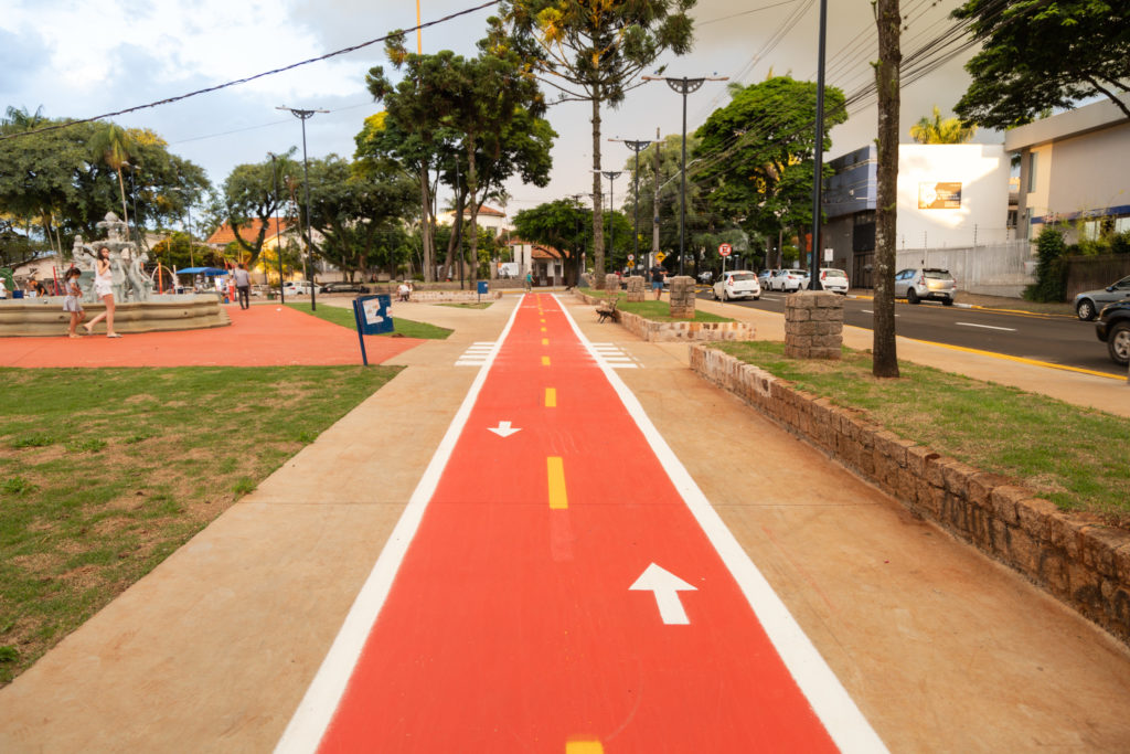 Inauguração praça 28 059