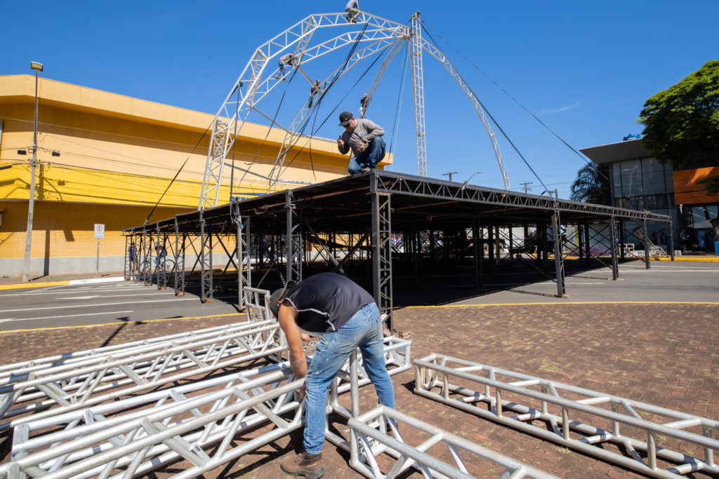 23-01-2026_montagem_palco_festa-28