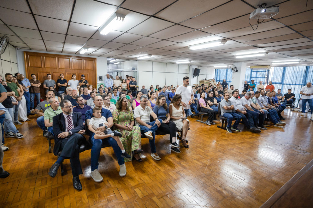 2026-02-18_troca_telhado_prefeitura007