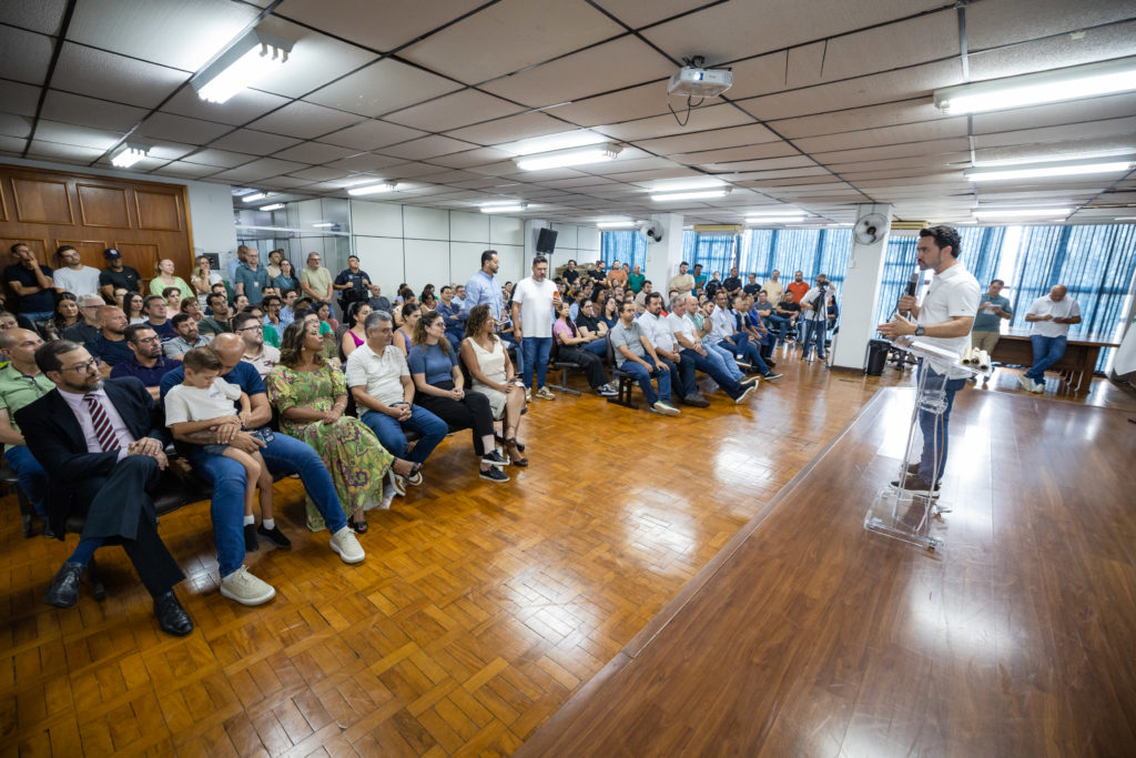 2026-02-18_troca_telhado_prefeitura015