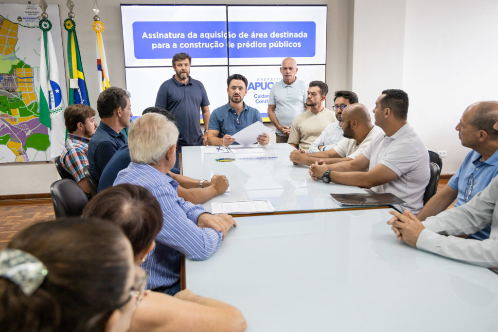 2026-02-19_assinatura_terreno_cazarin002