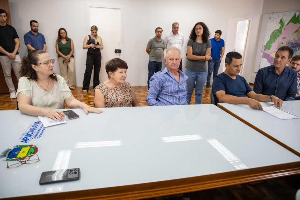 2026-02-19_assinatura_terreno_cazarin007