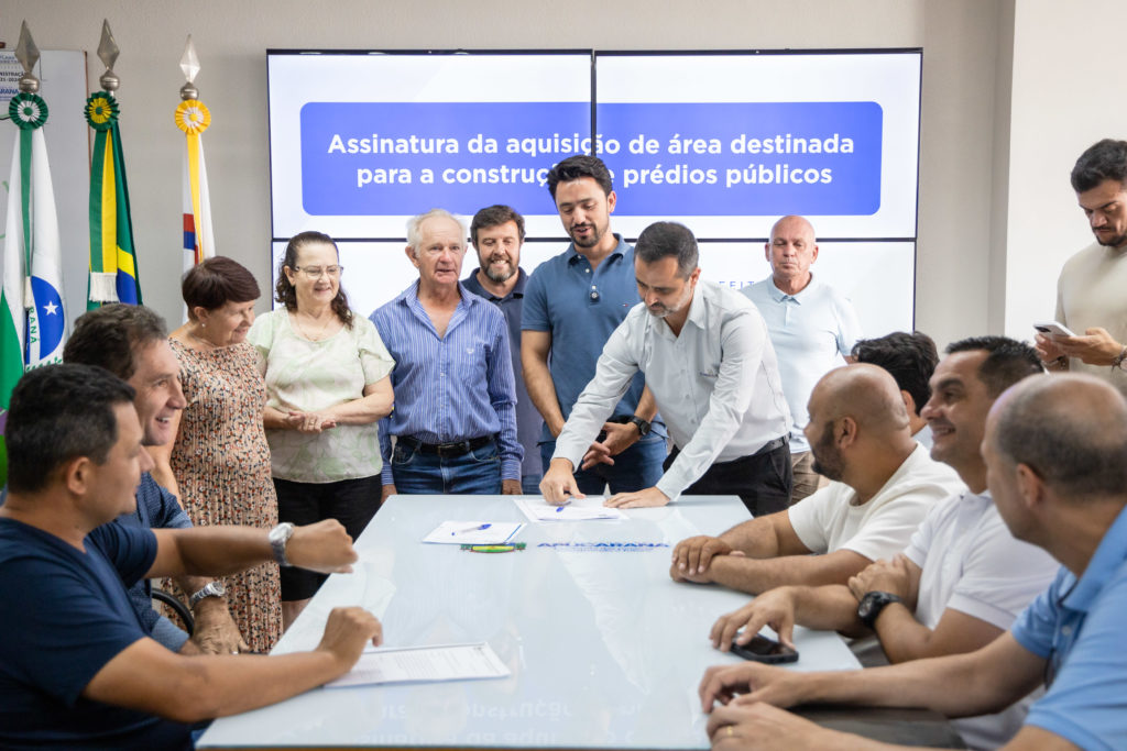 2026-02-19_assinatura_terreno_cazarin016