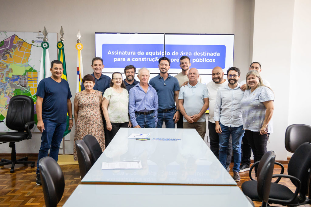 2026-02-19_assinatura_terreno_cazarin017