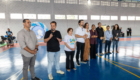 2026-04-01_Entrega_uniforne_ovos_bombons_apae-39