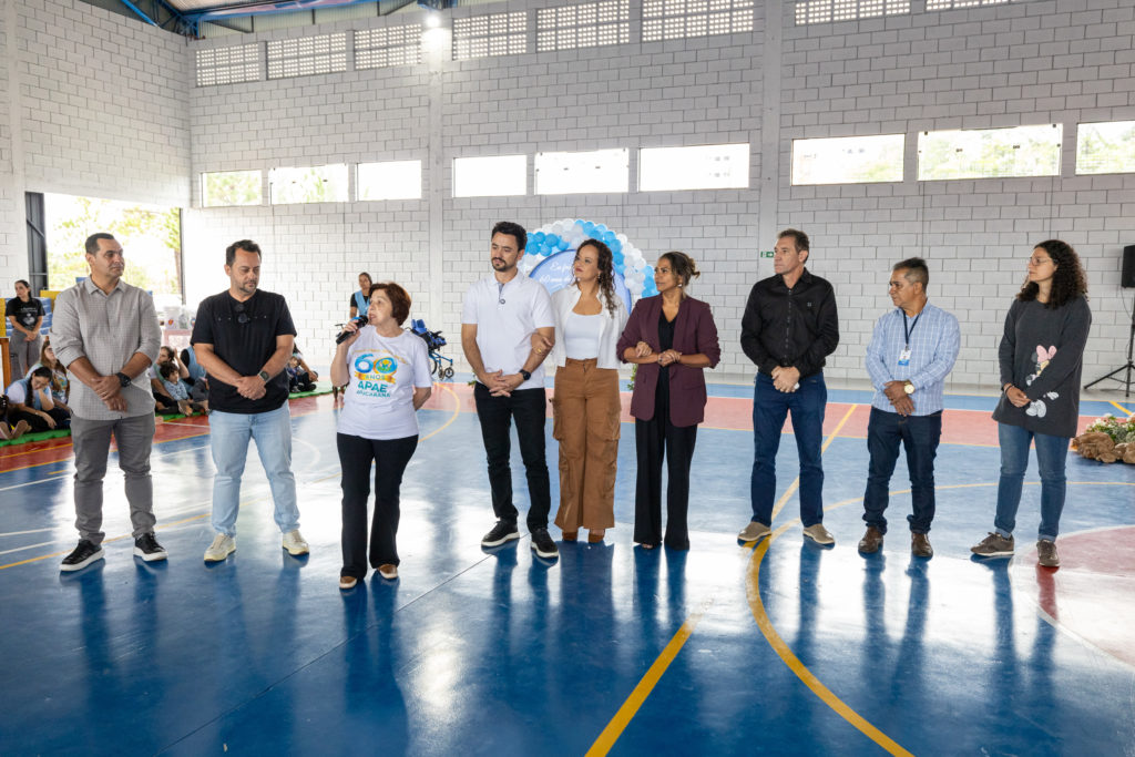 2026-04-01_Entrega_uniforne_ovos_bombons_apae-44