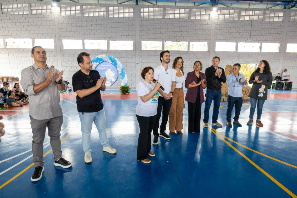 2026-04-01_Entrega_uniforne_ovos_bombons_apae-45