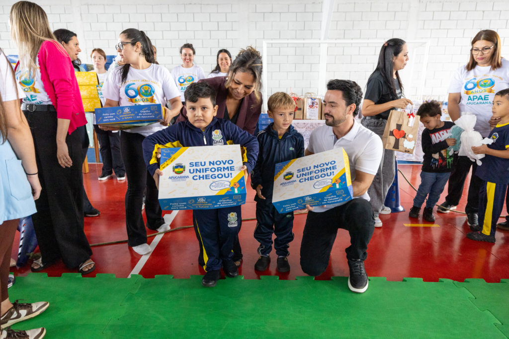 2026-04-01_Entrega_uniforne_ovos_bombons_apae-92