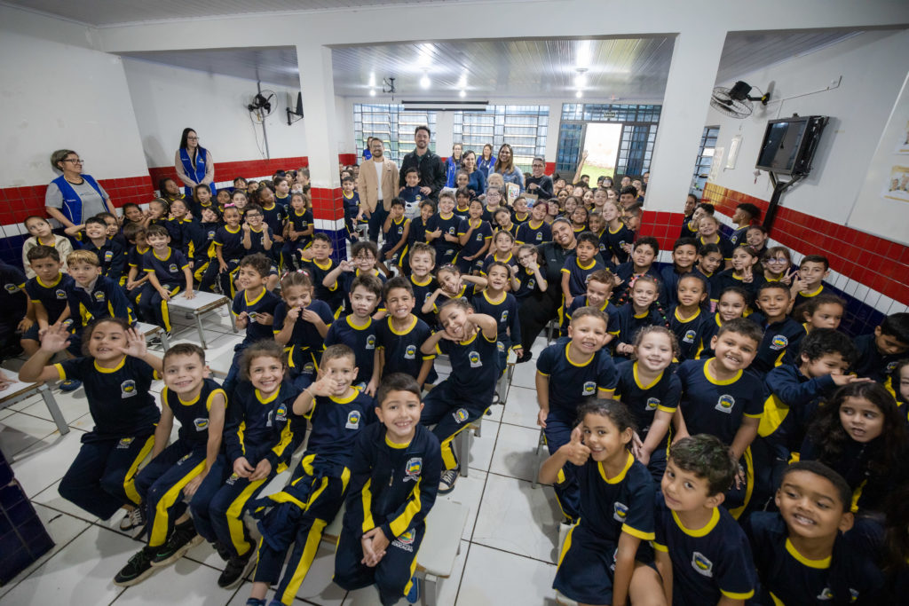 2026-10-09_entrega_doces_escola_cmei_018