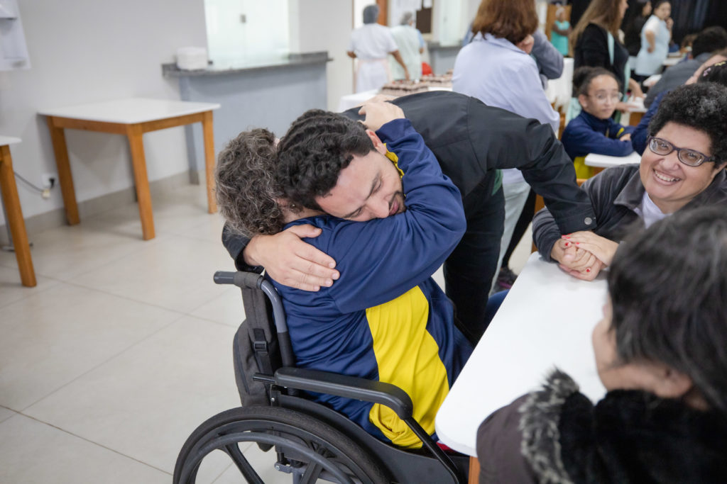 2026-10-09_entrega_doces_escola_cmei_027