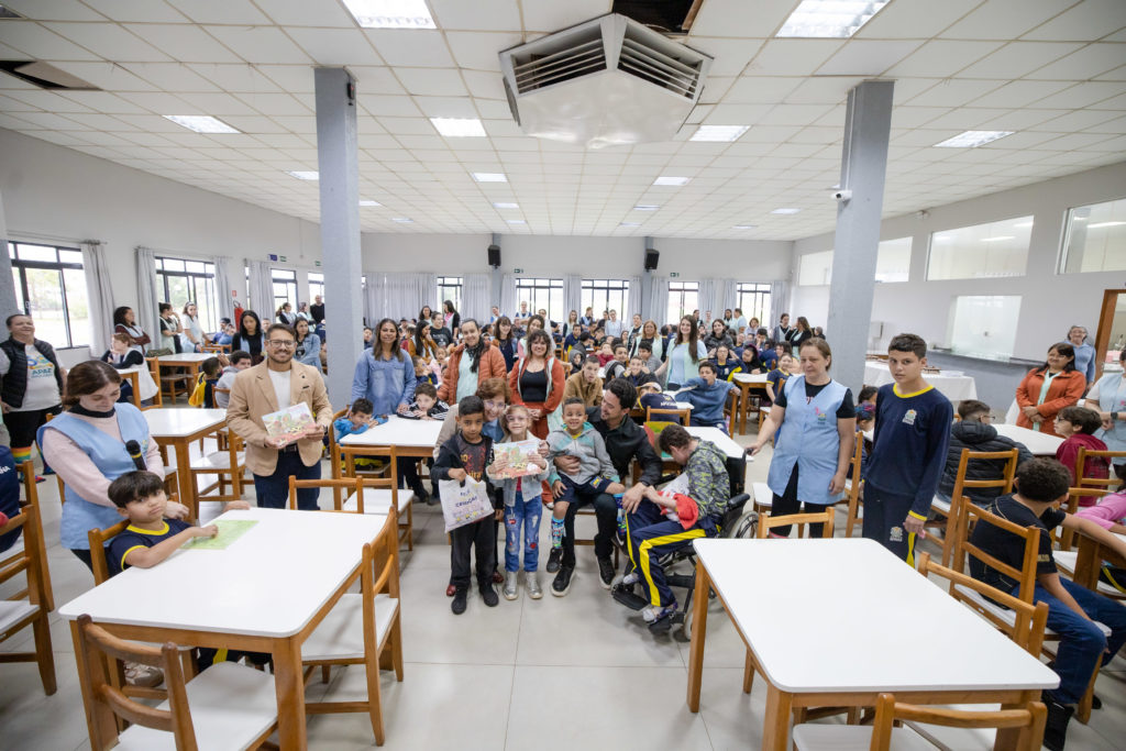 2026-10-09_entrega_doces_escola_cmei_034