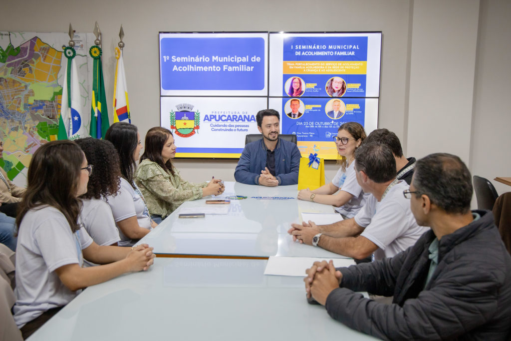 2026-10-22_coletiva_familia_acolhedora_gabinete_001