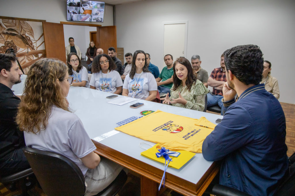 2026-10-22_coletiva_familia_acolhedora_gabinete_004