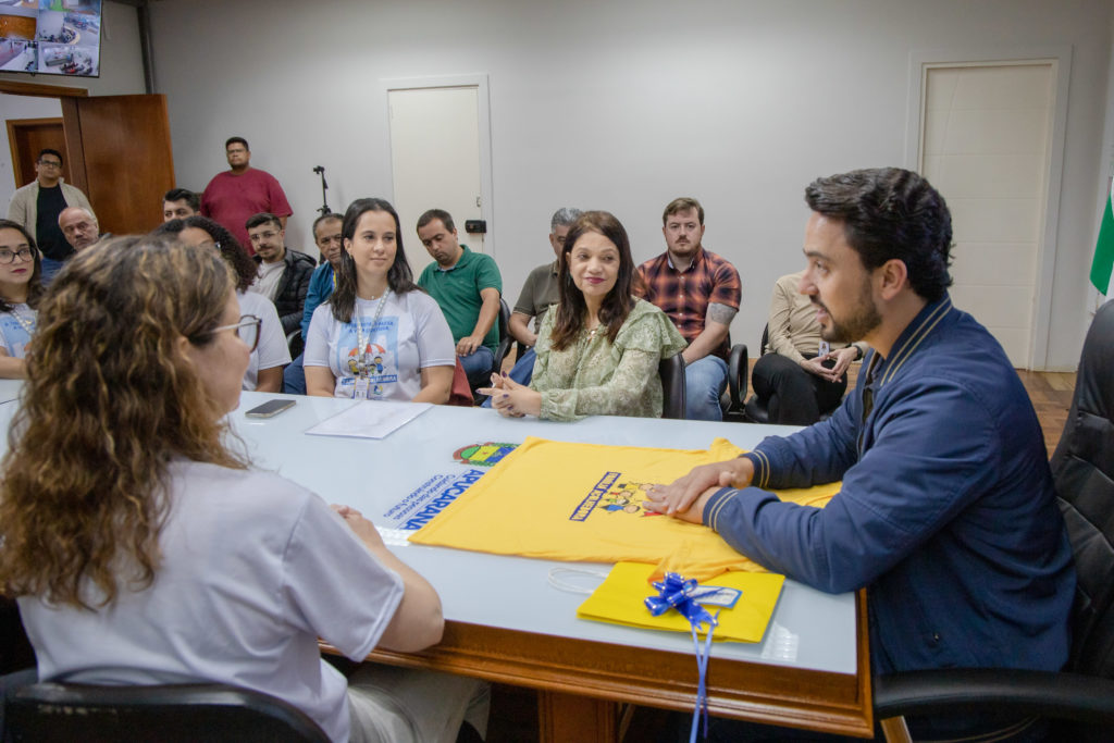 2026-10-22_coletiva_familia_acolhedora_gabinete_010